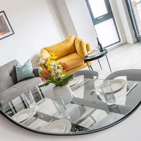 42 Gate - Gym Included