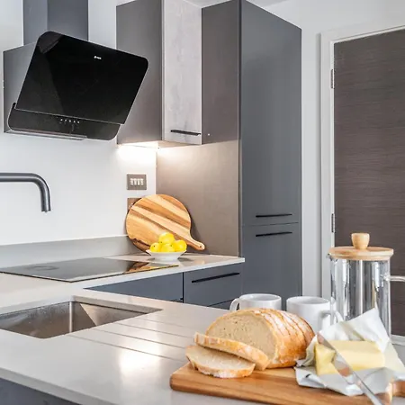 Apartment 42 Gate - 24-hour Gym Access Included! *